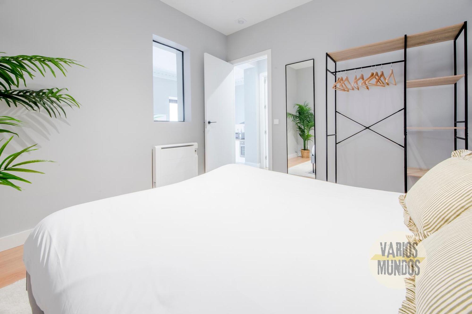 Modern Apt & Cool Interior Design A 20 Metros Del Retiro E1 Madrid Esterno foto